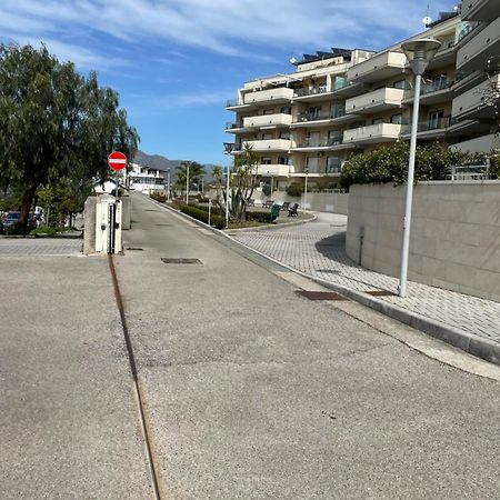Casa Adele Apartment Salerno Bagian luar foto